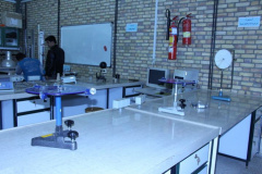 Physics Laboratory 7